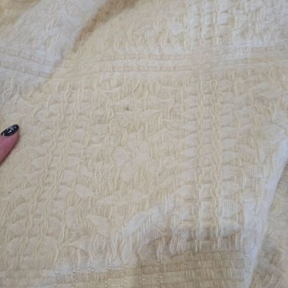 Vintage Wool Cream Textured Bedspread Blanket Fringe Queen 90" x 110" - Picture 4 of 9